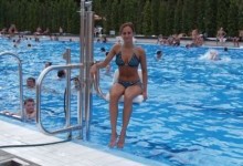 Sicherer Einstieg mit dem Poollift 