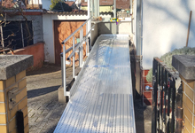 06/2025 Rampe mit Geländer im Eingangsbereich für Kunde in Mutterstadt